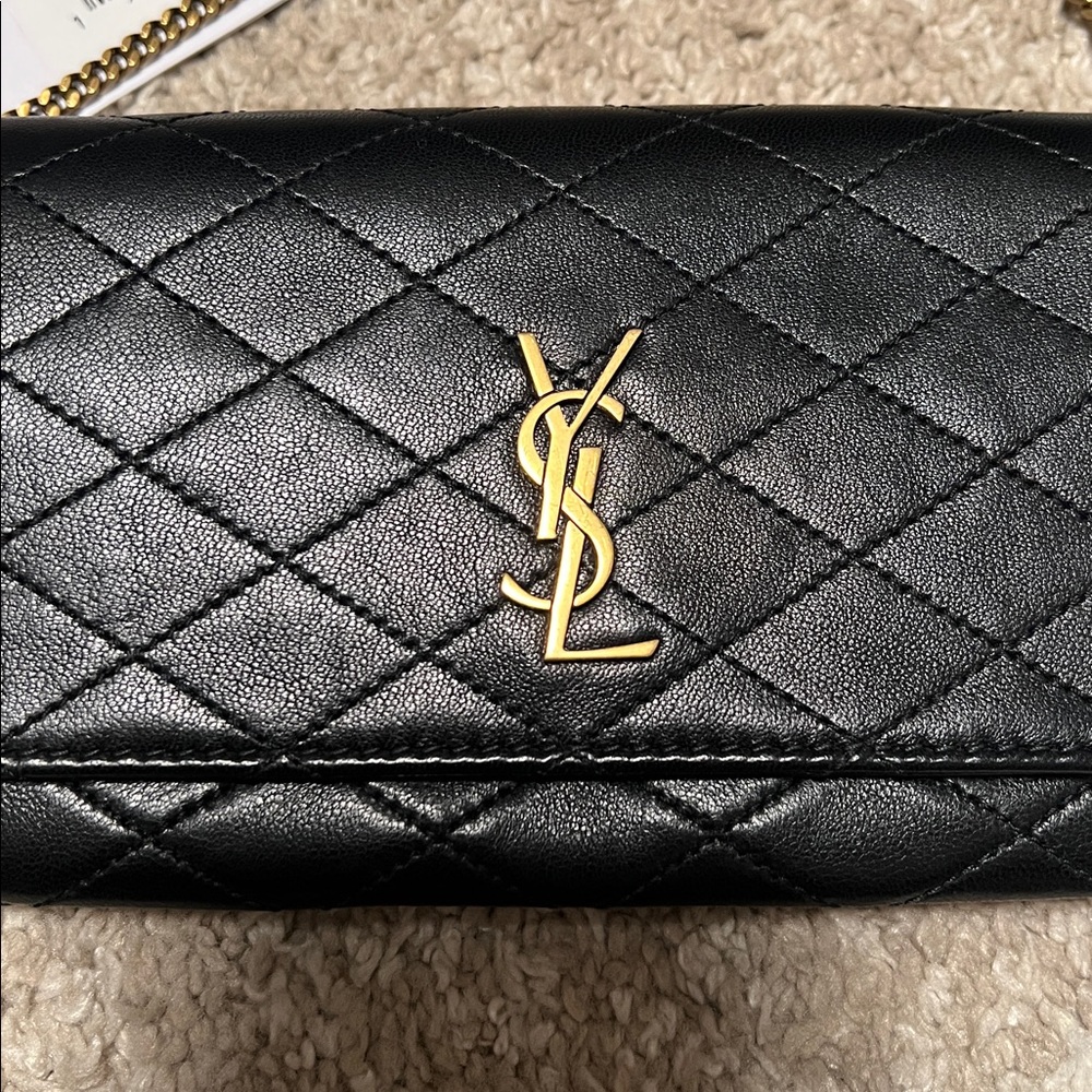 YSL Saint Laurent Gaby Phone Holder, black quilted with gold chain NWT! - Picture 3 of 17